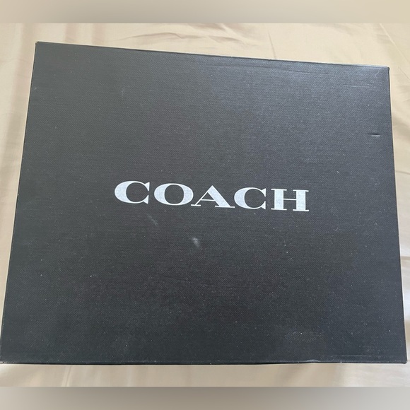 COACH Isabella black patent leather women’s size 8 - Picture 2 of 7